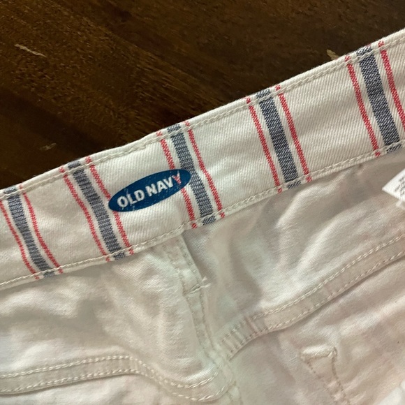 Old Navy Striped Shorts - Picture 6 of 9